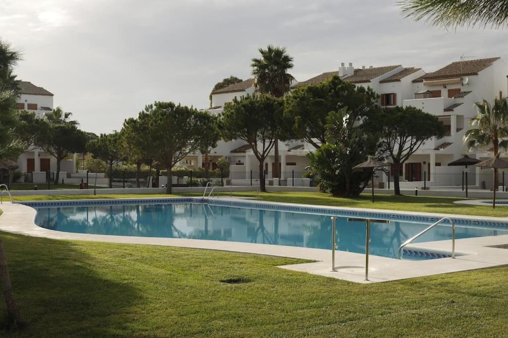 Precioso Apartamento A 700 M Del Mar Chiclana de la Frontera Luaran gambar